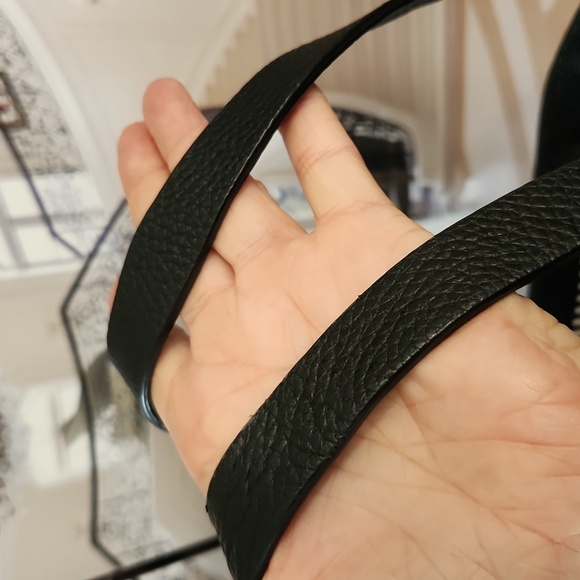 Authentic KATE SPADE Large Tote with HEART DETAIL - Picture 12 of 16